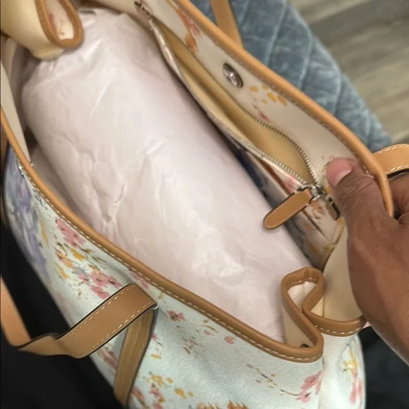 Ralph Lauren Cream and Tan Tote Bag with Floral Design - Picture 4 of 8